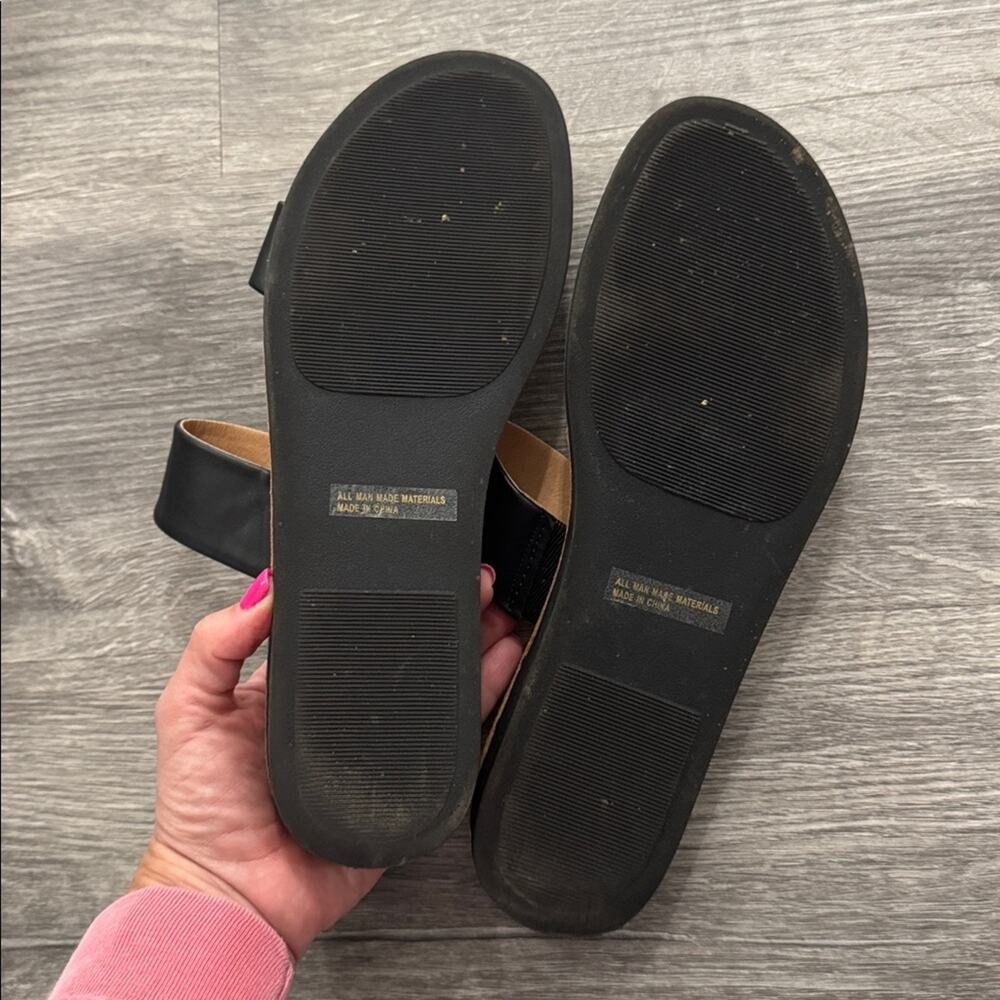 DV by Dolce Vita Two Strap Black "Haller" Sandals Size 9 - Picture 7 of 9
